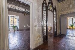 Prestigious historic residence in the heart of Rome