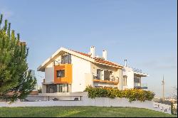 Semi-detached house, 5 bedrooms, for Sale