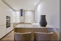 Fantastic newly refurbished apartment with the highest qualities