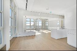 High West Tower: Architect Maisonette Penthouse near Kurfurstendamm