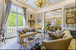 Sophisticated furnished Principal in an exclusive uptown classic building