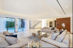 Upgraded Duplex Penthouse with Breathtaking Views