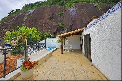 House with breathtaking views of Guanabara Bay and outdoor area with pool