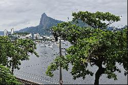 House with breathtaking views of Guanabara Bay and outdoor area with pool