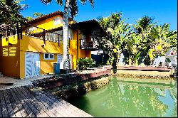 Canal-front house with Porto Frade views and full infrastructure