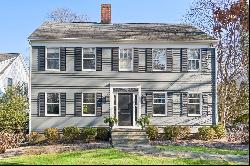 15 Glen Way, Cold Spring Harbor, NY 11724