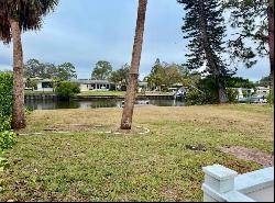 4919 Shore Acres Boulevard Ne, ST PETERSBURG, FL, 33703