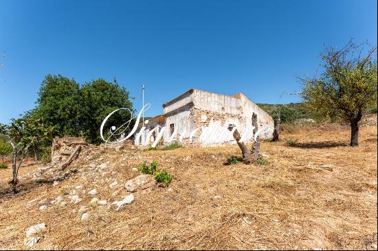 Santa Barbara de Nexe, Portugal