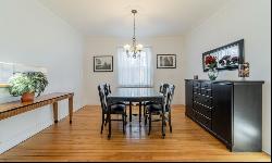 4566 Av. Beaconsfield