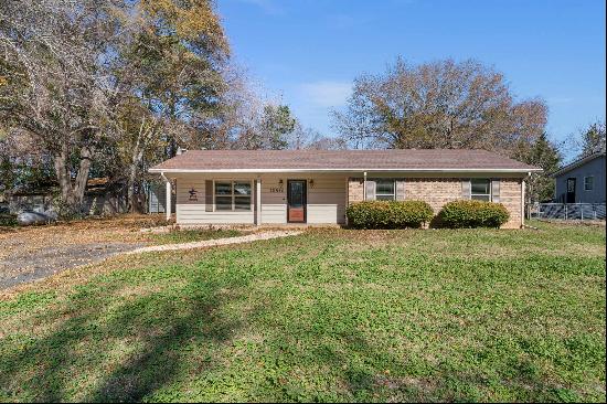 Lovely 3 BR, 2 Bath Home in East Texas