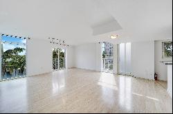 7600 Collins Ave,Miami Beach, FL, 33141