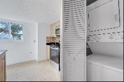 7600 Collins Ave,Miami Beach, FL, 33141