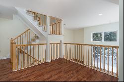 Fresh and Bright Windsor Haven Townhome Near Princeton Jct.