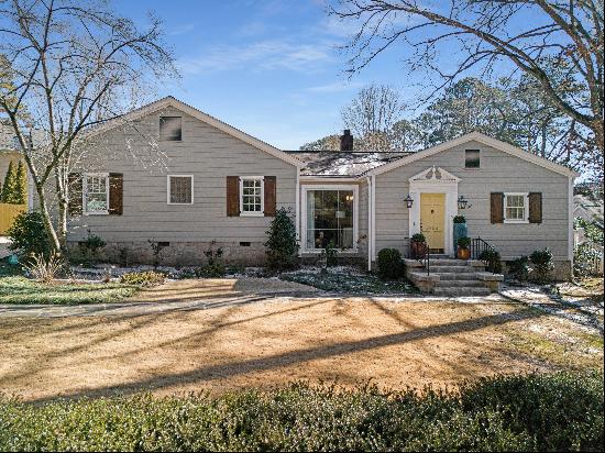 Charming Updated Tuxedo Park Home