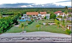 Luxurious Villa in Juanillo Bay with Sea View