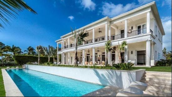 Majestic villa for sale in Punta Cana Resort & Club