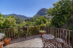 Bringing together homes, nature and human beings in beautiful Franschhoek