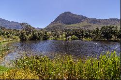 Bringing together homes, nature and human beings in beautiful Franschhoek