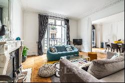 Paris 17th District – A bright 3-bed apartment