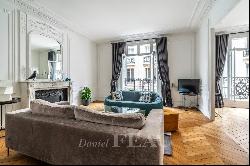 Paris 17th District – A bright 3-bed apartment