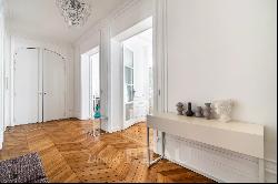 Paris 17th District – A bright 3-bed apartment