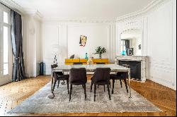 Paris 17th District – A bright 3-bed apartment