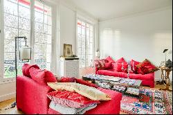 Paris 7th District - Avenue of Breteuil - 2 bed apartment