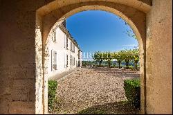 Near Saint-Emilion - Exceptional vineyard estate comprising a historic Chateau surrounded