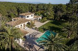 Mougins - Splendid provencal in a gated domain