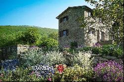 SUSTAINABLE COUNTRY HOUSE WITH BIO-LAKE FOR SALE IN UMBRIA, CITTÀ DI CASTELLO