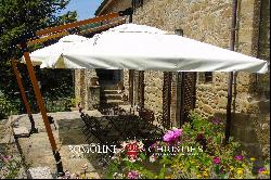 SUSTAINABLE COUNTRY HOUSE WITH BIO-LAKE FOR SALE IN UMBRIA, CITTÀ DI CASTELLO