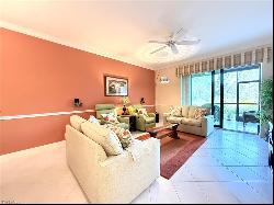 8370 Heritage Links Ct Unit 2015, Naples FL 34112