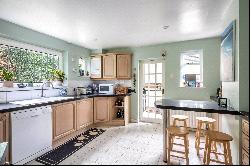 Highercombe Road, Haslemere, Surrey, GU27 2LQ