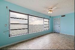 6020 Shore Boulevard S #411, Gulfport FL 33707