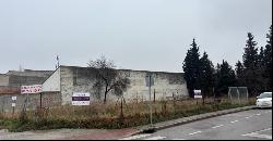 Plot on industrial land for development, corner plot, Madrid 28042