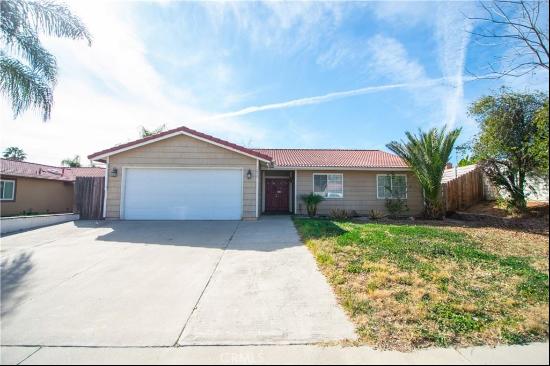 275 Jessica Street, Lake Elsinore CA 92530