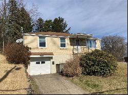 10741 Old Trail Rd, North Huntingdon PA 15642