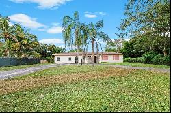 8251 SW 136th St, Pinecrest FL 33156