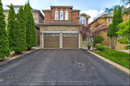 595 Warhol Way, Mississauga ON L5W1sqm