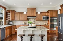 27126 SE 13th Street, Sammamish WA 98075