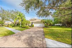 6786 Bent Grass Dr, Naples FL 34113