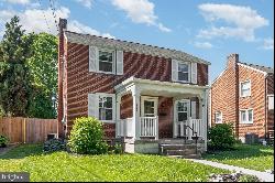 207 Walton Street, Lemoyne PA 17043