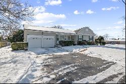 10 Angela Lane, Bay Shore NY 11706