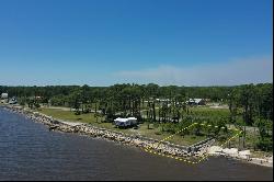 2136 Hwy 98 W, Carrabelle FL 32322