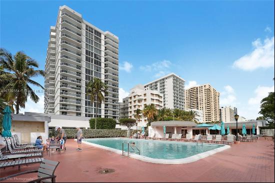 2401 Collins Ave Unit 1109, Miami Beach FL 33140