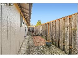 3511 NE 45th St Unit A, Vancouver WA 98661