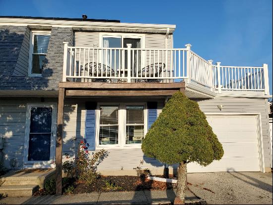 3 Tiffany Pl, Brigantine NJ 08203