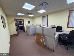 430 Commerce Lane Unit E, Berlin NJ 08009