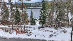 2106 Kalispell Bay Rd, Priest River ID 83856