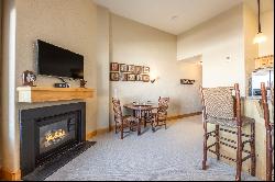 Spacious One-Bedroom Lockout at Silverado Lodge in Canyons Village, Easy Ski Acc